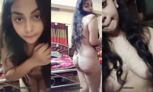 Sexy desi girl showing boobs 49